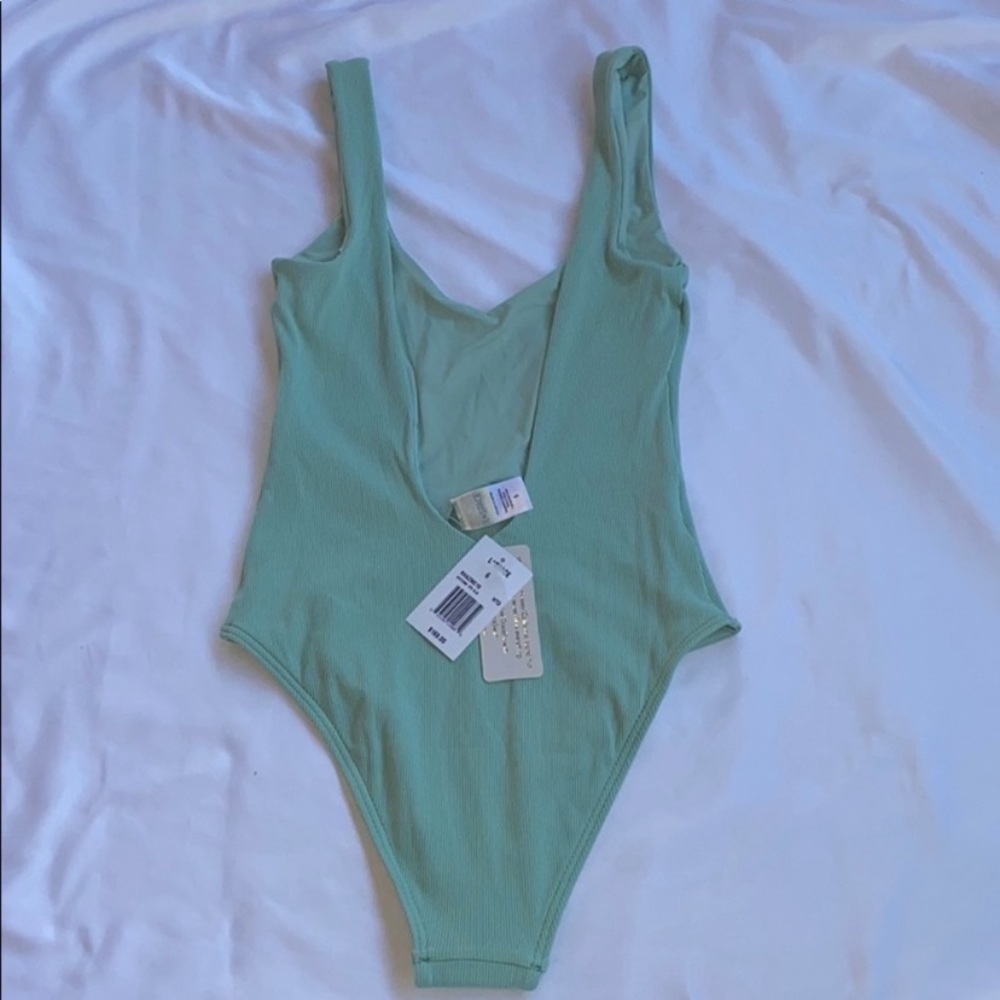L*Space Ribbed Arizona One Piece Swimsuit Sz 6 - Picture 4 of 6